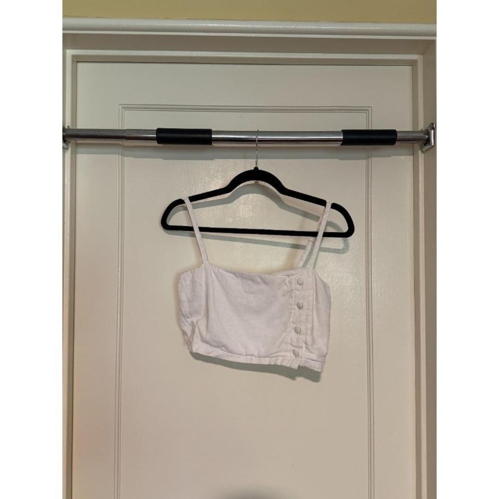 Forever 21 Contemporary White Sleeveless Casual‎ Crop Top Size L